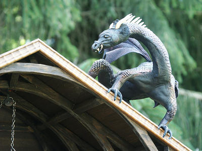 Dragon Mother on the Roof
