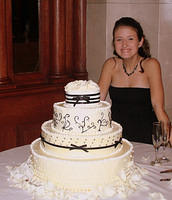 Katelyn with her elegant Black & White Wedding Cake.