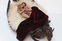 Lovers in Dragon Bed.